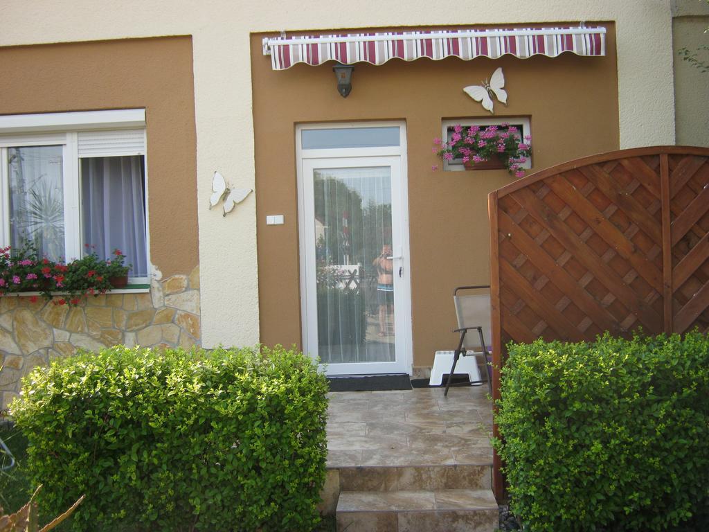 Kitti Apartman Balatonboglár Kamer foto