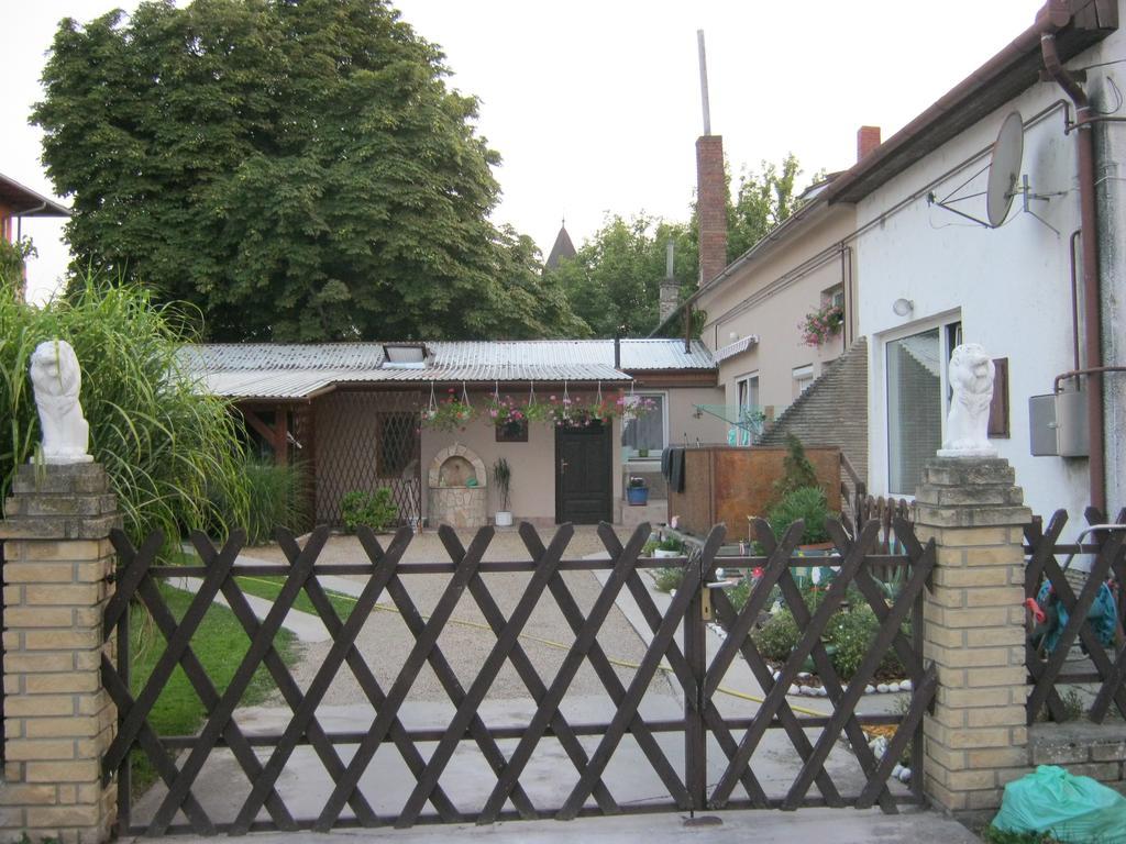 Kitti Apartman Balatonboglár Kamer foto