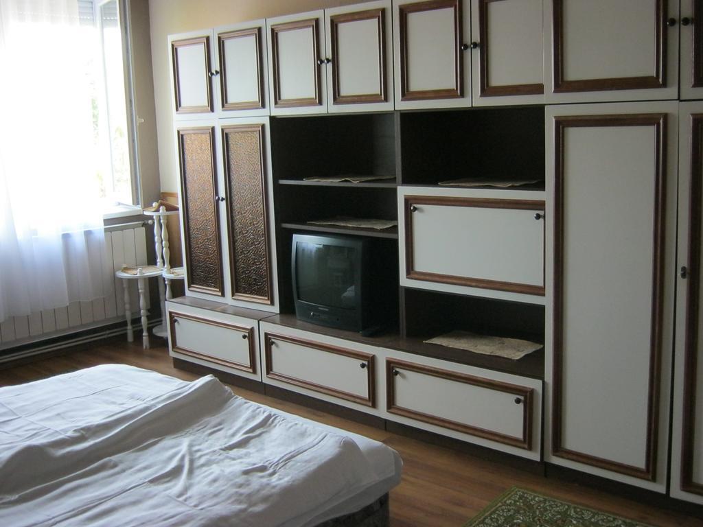 Kitti Apartman Balatonboglár Kamer foto